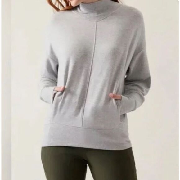 Athleta Apollo Gray Crew Neck‎ Athletic Sweatshirt | Medium - Picture 1 of 10